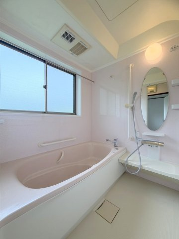 呉市焼山此原町の一戸建ての浴室