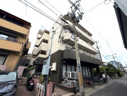 ドミトリー石屋川の外観