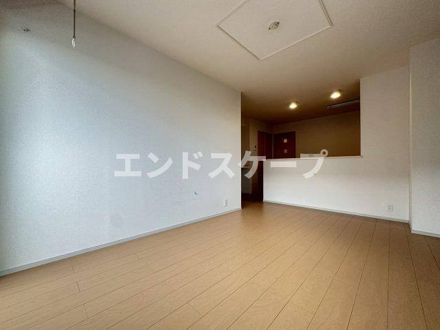 ヴェルデ・Ⅰの居間・リビング|高崎、前橋のお部屋探しはエンドスケープまで！お客様の理想お聞かせ下さい♪
