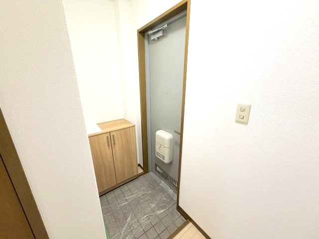 六甲ハイツの玄関