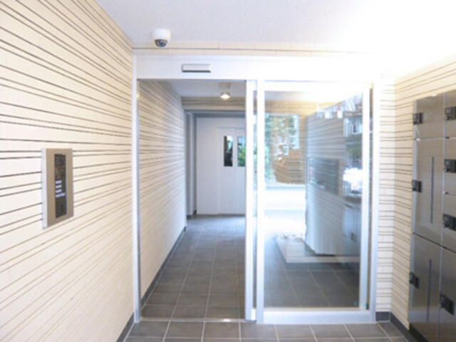 エルデ板橋のエントランス