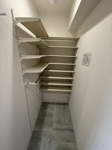 ホワイトパレスの収納