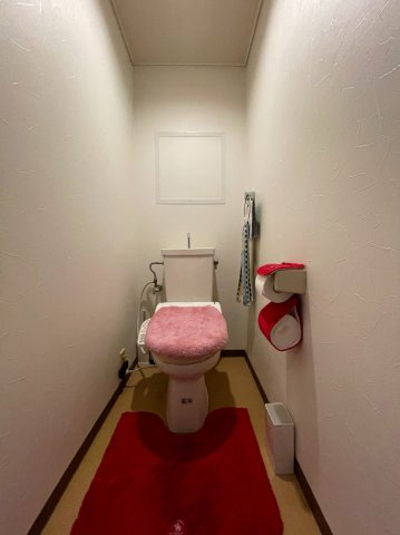赤羽グリーンタウン12団地のトイレ|【トイレ】
手洗い器付きのため、使用後すぐに手を洗えます。来客時も洗面所に案内する手間がなくスムーズにお使いいただけます。