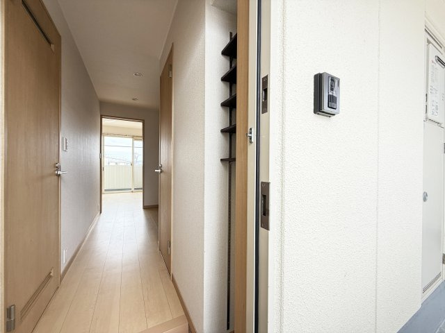 フルールアミーⅢの玄関