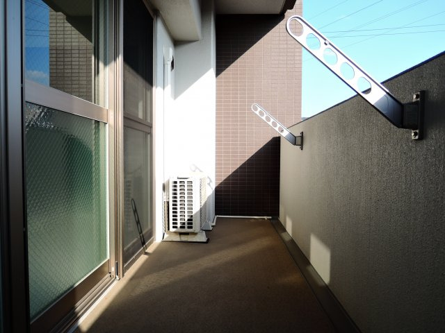 高槻市緑が丘３丁目の賃貸マンションのバルコニー