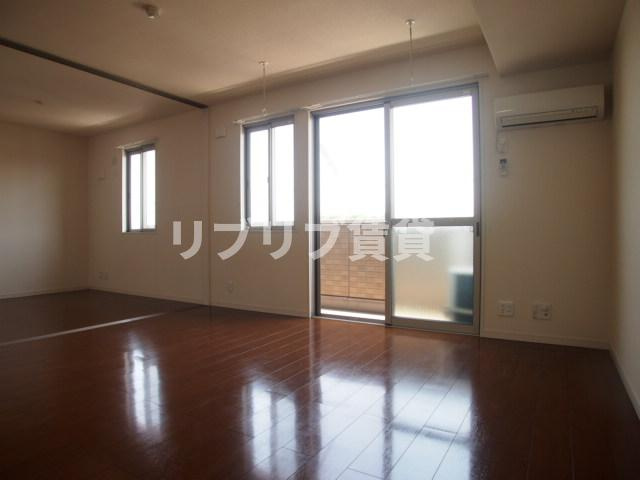 リヴェール星久喜の居間・リビング