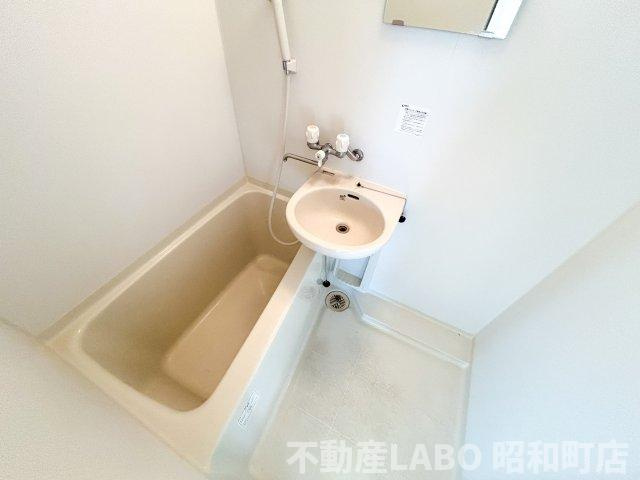 メゾン北田辺の浴室