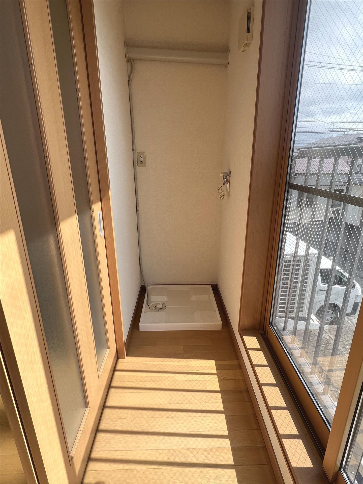 ＡＫハイムのバルコニー|サンルーム※間取反転　実際の色や建具は異なります。