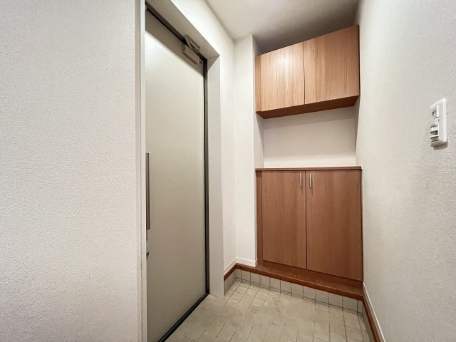 シャーメゾン安満の玄関