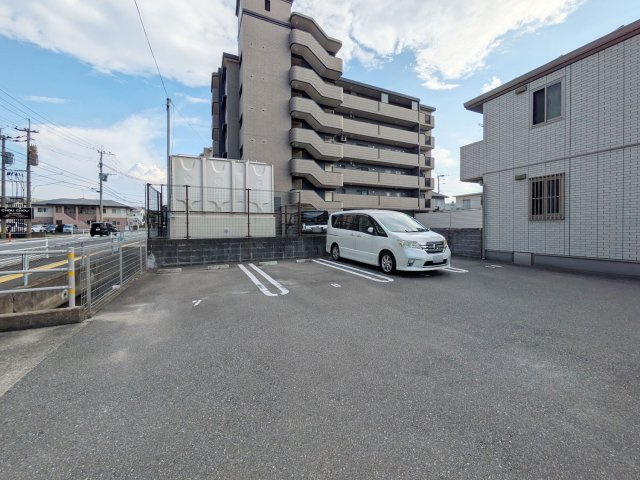 ヴィータ・コモド（vita comodo）の駐車場|駐車場があります