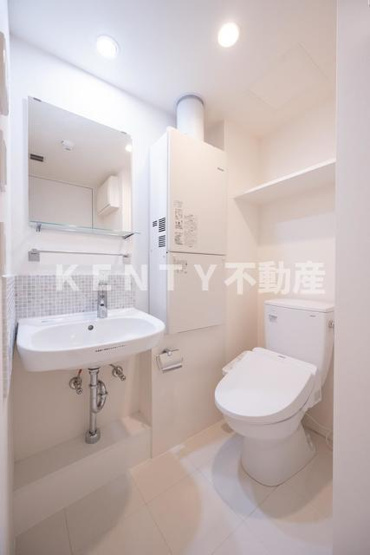 【トイレ】 | グランドレジデンス目黒 | 落ち着いた色調のトイレです