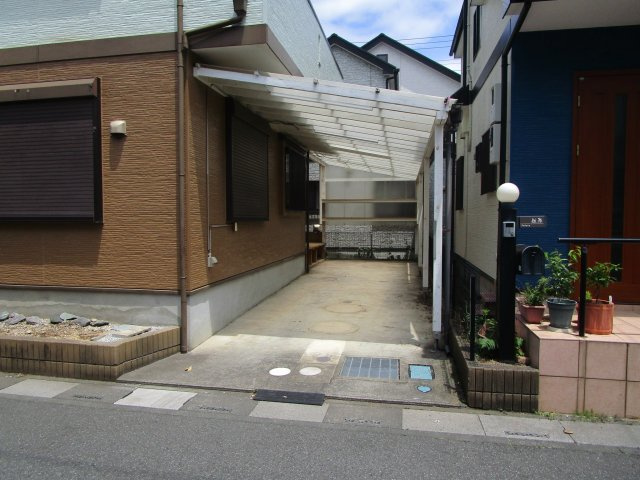 桶川市加納　中古戸建の駐車場