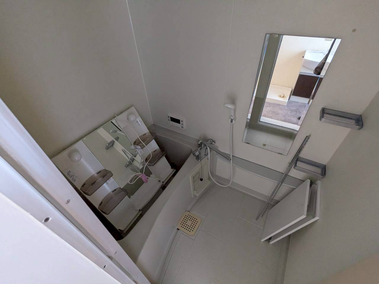 NYレジデンスいりなか｜名古屋市の賃貸ならMy賃貸の浴室|NYレジデンスいりなか
内装修繕前