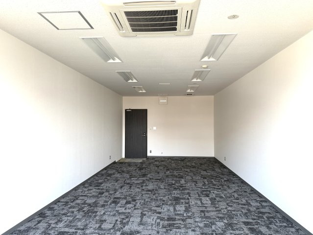 CUBE大垣ビルの内装
