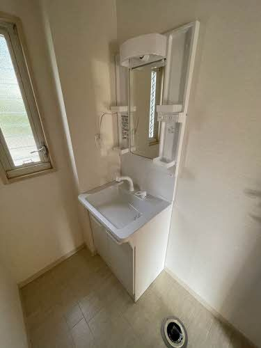 サンハイツ幕山 Ａ棟の独立洗面台