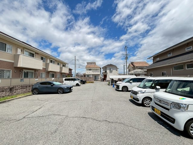 パストラーレシャルムの駐車場