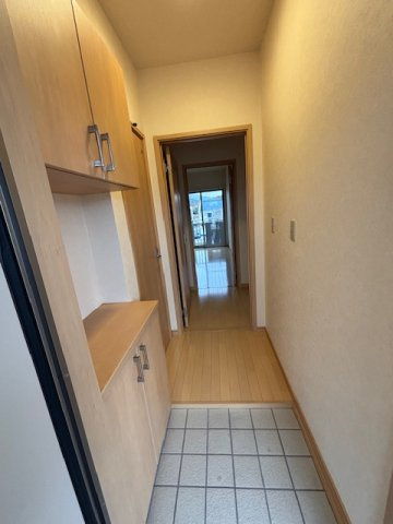 サンシャルマンの玄関