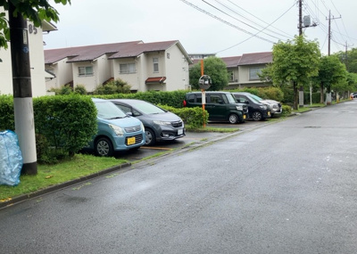 【駐車場】 | グリーンヒル寺田　９４号棟 | 車一台あたりに必要なスペースは、標準サイズの普通自動車で横幅2m50cm、長さ5mは必要になります。ただし、乗降のことも考慮して横幅3m30cm、長さ5m50cmほどは確保できるところを選びましょう。