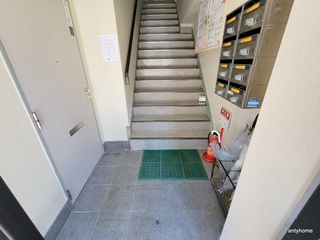 クローバーハイツマキノ　仲介手数料無料のロビー