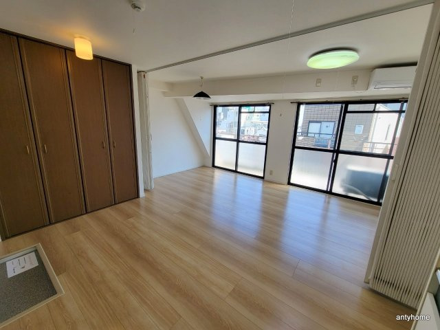 クローバーハイツマキノ　仲介手数料無料の寝室