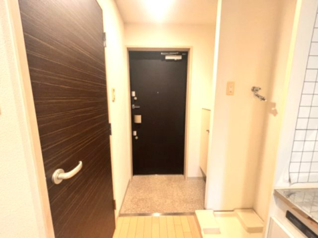 ライジングコート深江本町フラワーパークの玄関