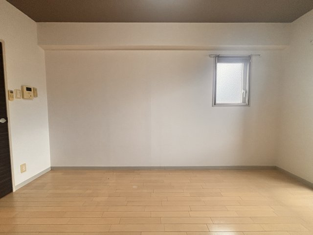 ライジングコート深江本町フラワーパークの居間・リビング