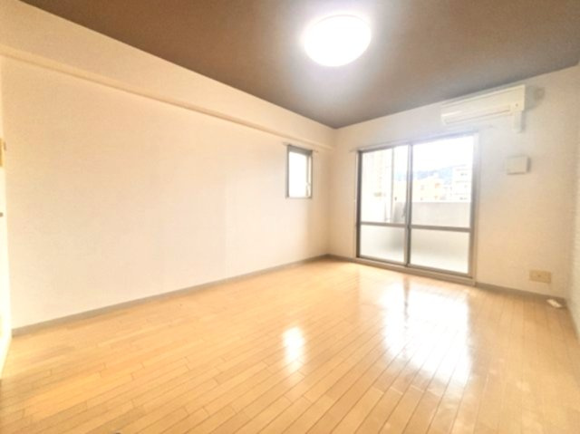 ライジングコート深江本町フラワーパークの寝室