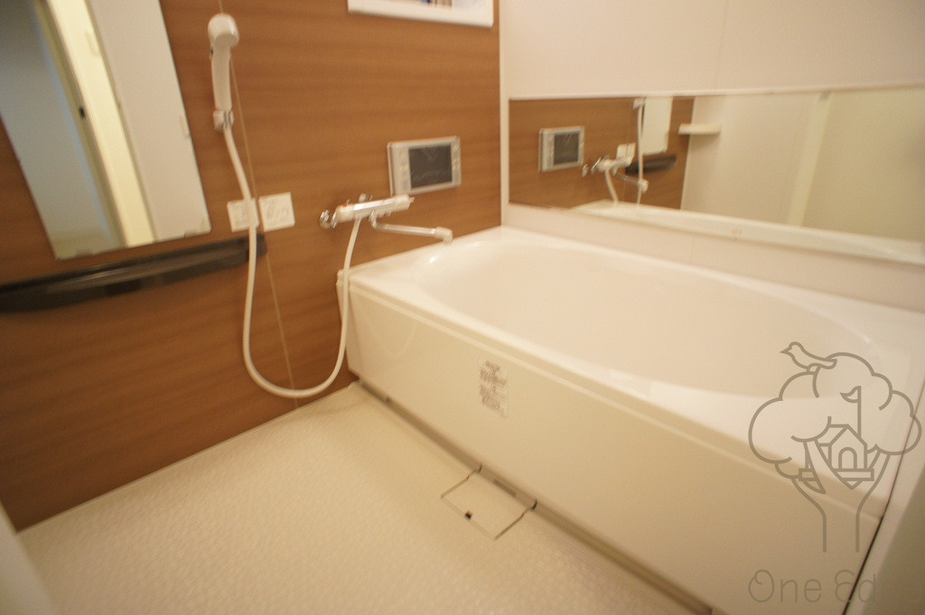 NORTH VILLAGE BIRTH PLACE 本館の浴室