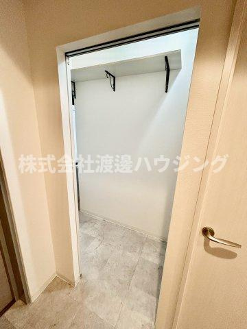 アドバンス江坂の玄関|ウォークスルー