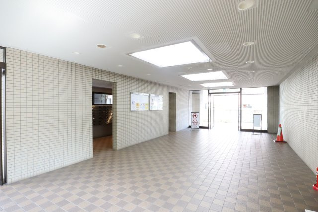 グレーシィ須磨アルテピアⅢ番街1期棟のエントランス|共用部エントランス