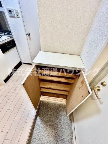 アルカサール千里山の収納|下駄箱付き
