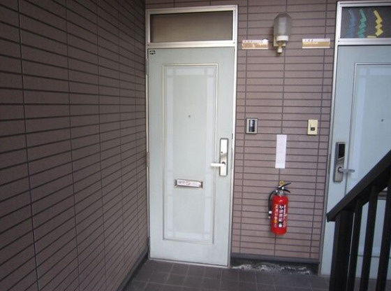 エトワールみむら　A棟の玄関
