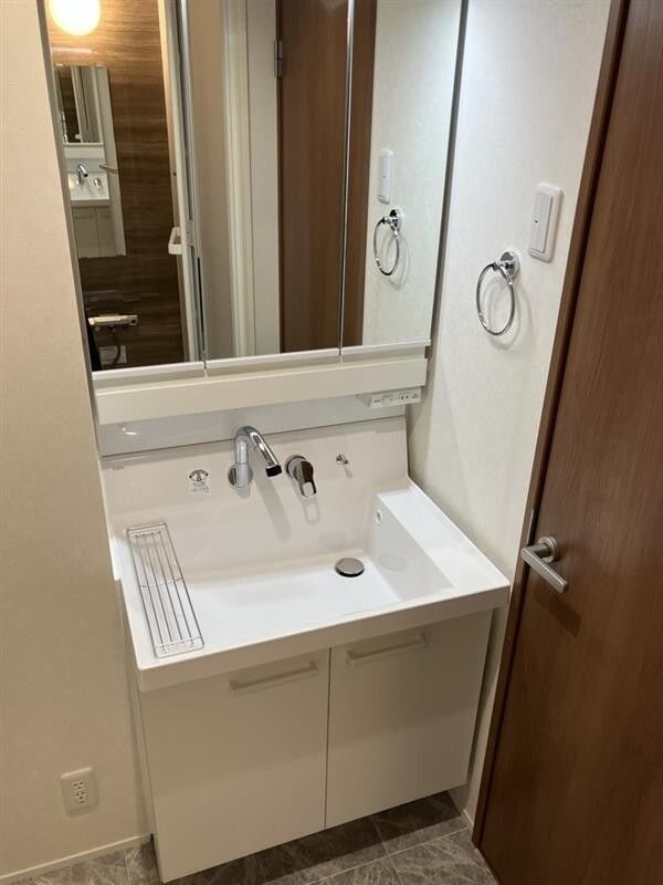 ルリエ目黒中央町の洗面所