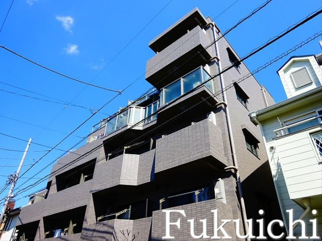 ルーブル祐天寺の外観