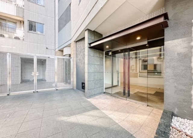 レジディア学芸大学のエントランス