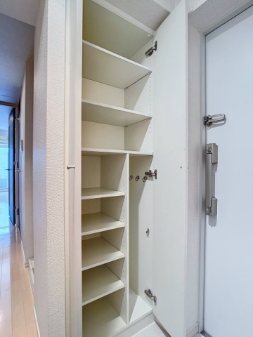 PREMIUM　CUBE　大岡山の玄関