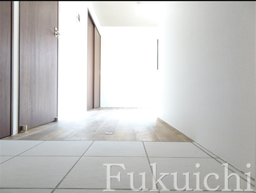 K-suite都立大学の玄関