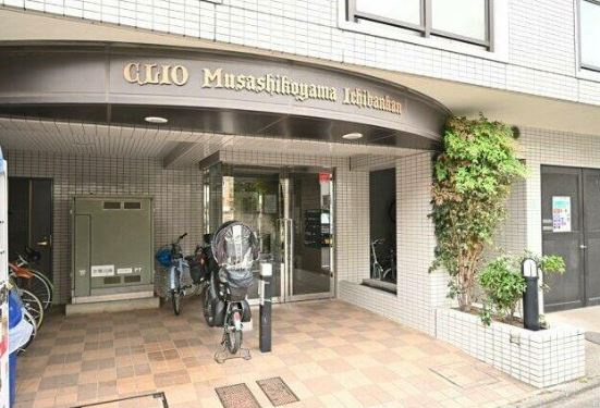 クリオ武蔵小山壱番館のエントランス