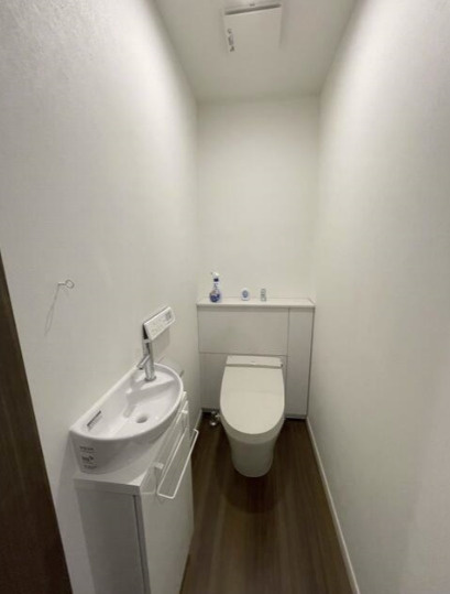 Casa Aspera  Jiyugaokaのトイレ