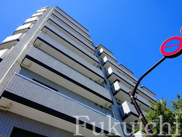 ヴェルト柿の木坂の外観