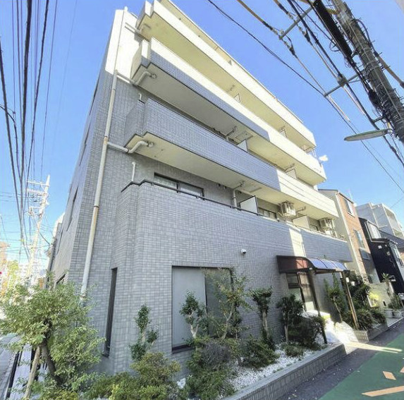 ロジェメント三軒茶屋の外観