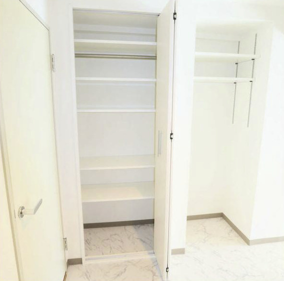 ロジェメント三軒茶屋の収納