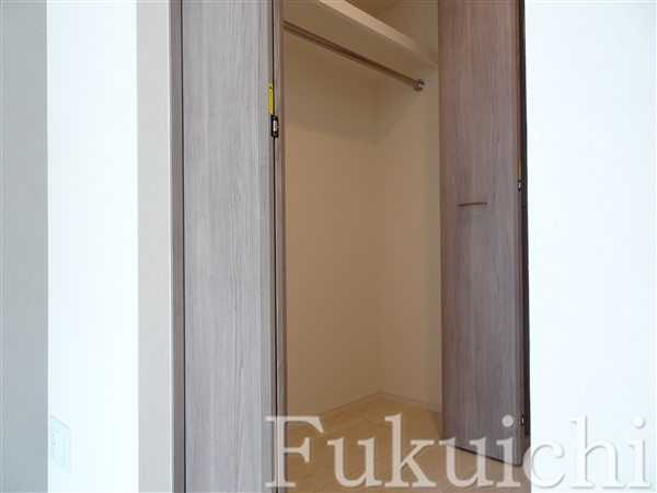 クレイシアIDZ祐天寺Ⅱの収納