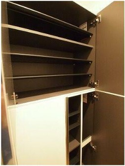  カーサ　アリエッタの玄関
