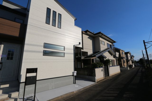 【Livele Garden.S】小平上水本町第２期の外観|太陽光発電が標準搭載で電気料金の節約につながります♪