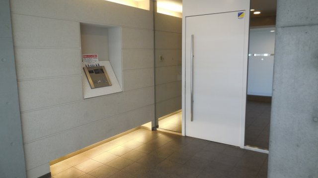 ラティエラ文京音羽のエントランス