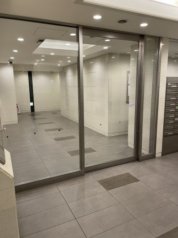 エクセレンシア駒込のエントランス