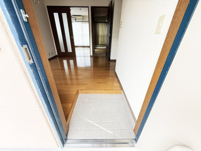 サンサンハイツⅡの玄関