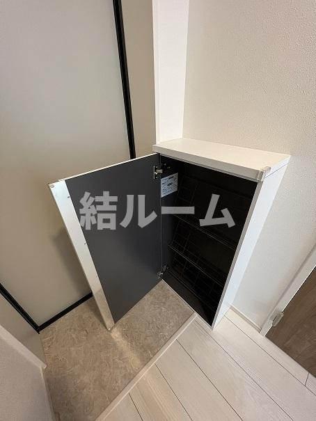足立区千住宮元町のアパートの収納