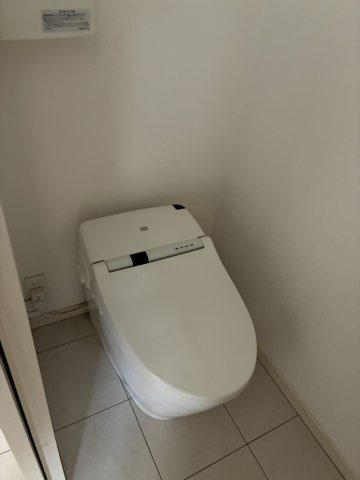 ジュネス赤坂丹後坂のトイレ